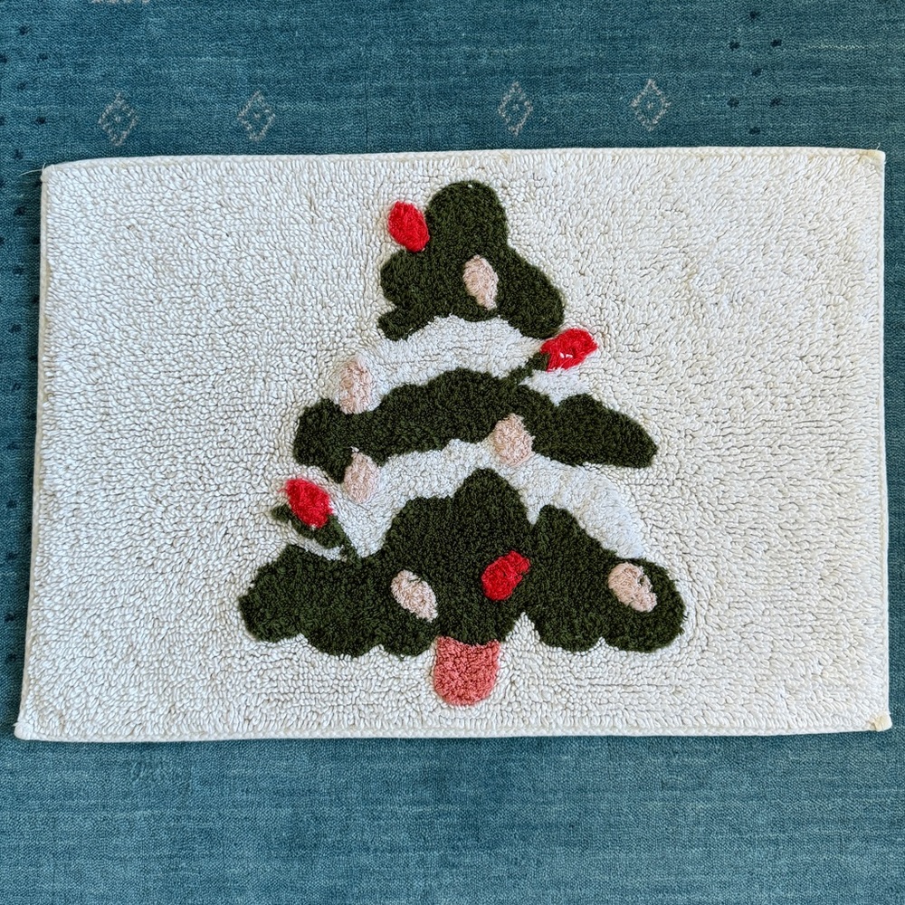 Christmas Throw Rug - Picture 4 of 15